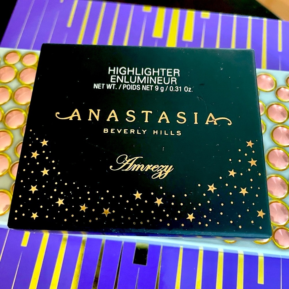 BNIB ABH x Amrezy Highlighter LE Discontinued!